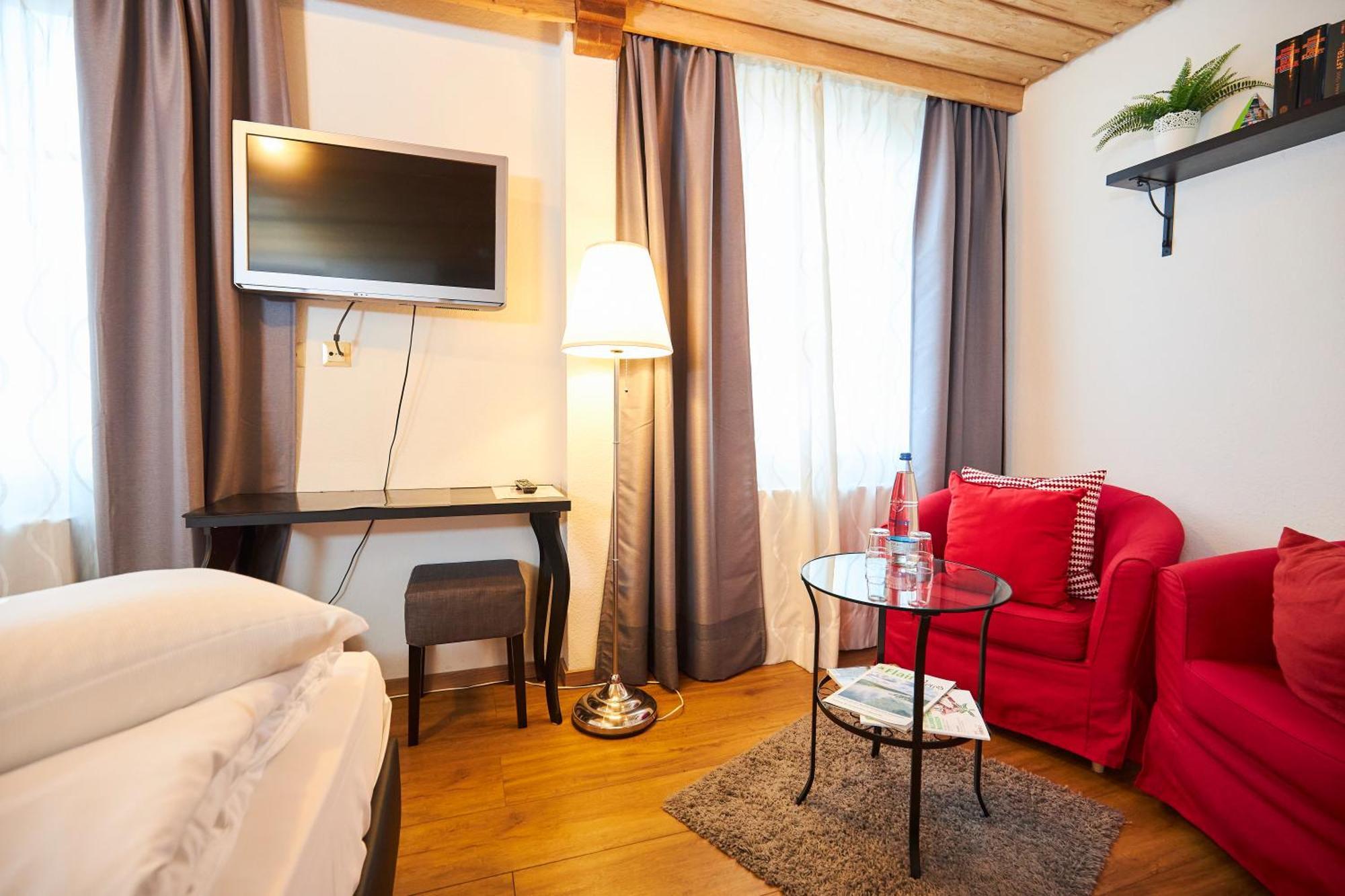 Flair Hotel Vier Jahreszeiten Bad Urach Extérieur photo